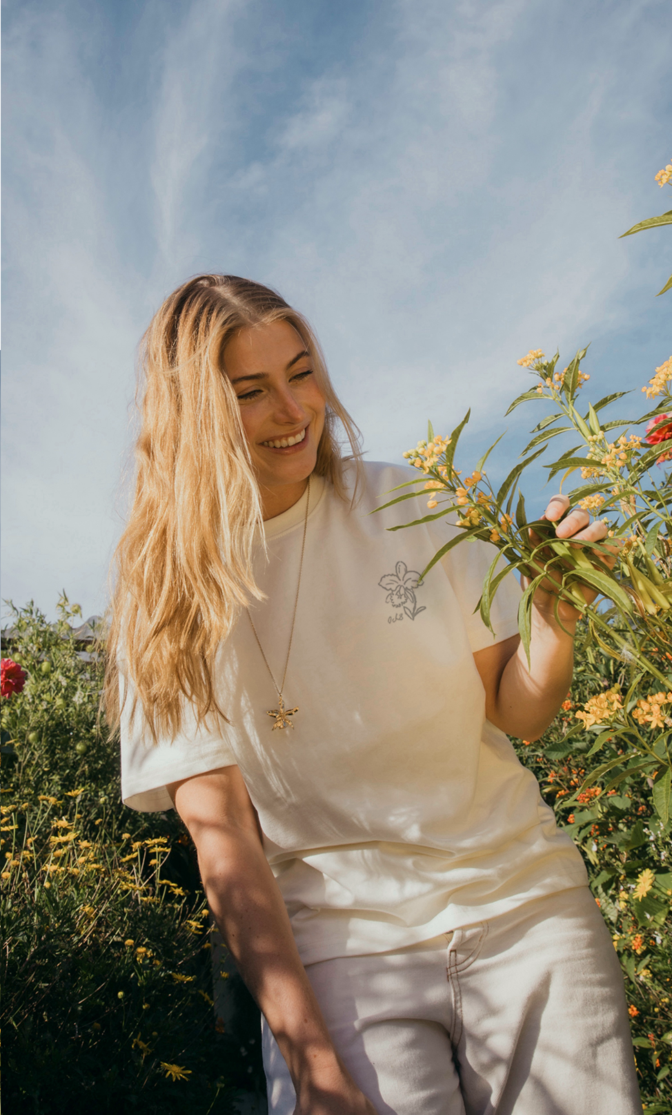 Camiseta “Entre orquídeas “