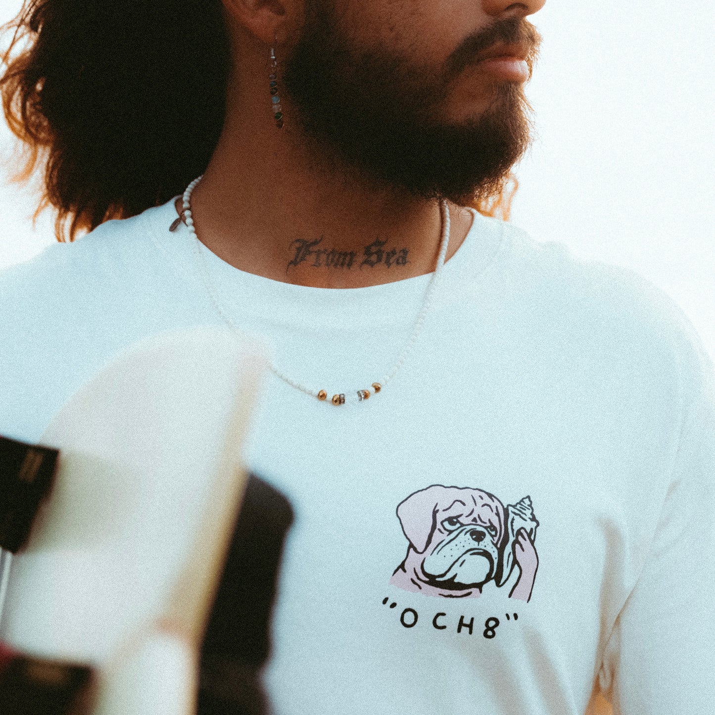 Camiseta “Llamar para escuchar el mar”