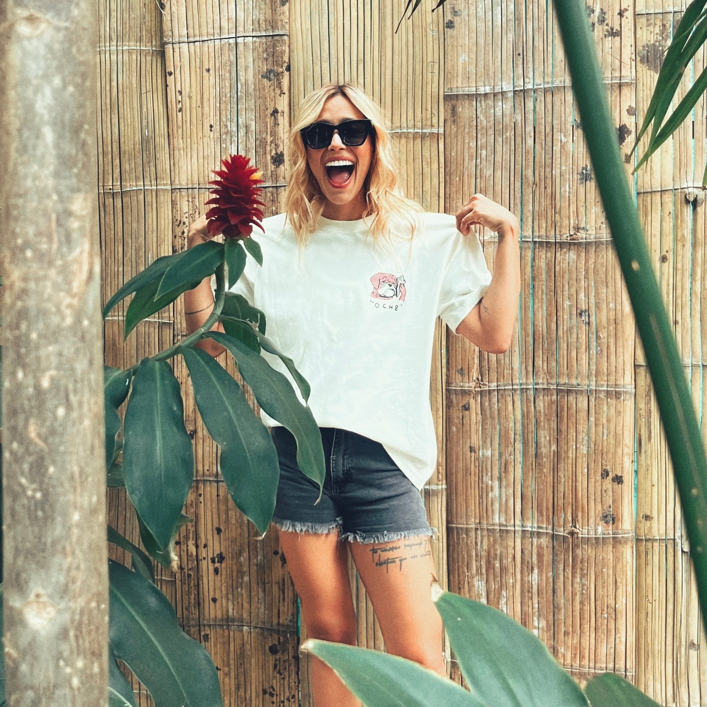 Camiseta “Llamar para escuchar el mar”