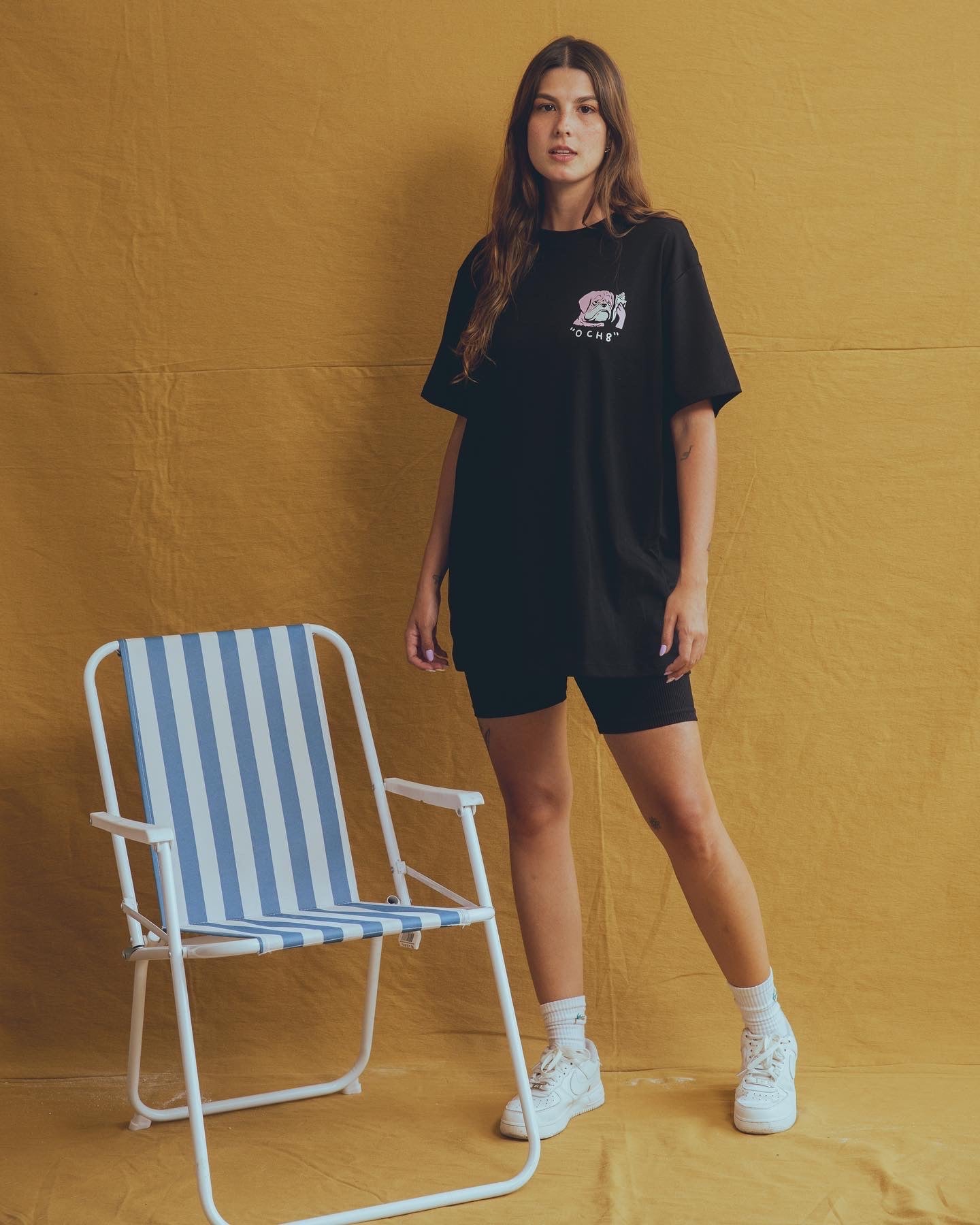 Camiseta “Llamar para escuchar el mar”